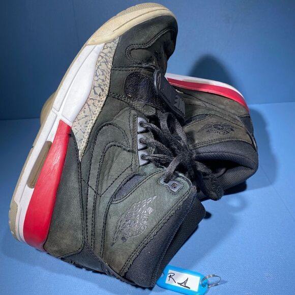 Mens Nike Air Jordan Legacy 312 Sz 8 Black Red Suede Basketball Shoes AV3922-060 - Picture 1 of 7